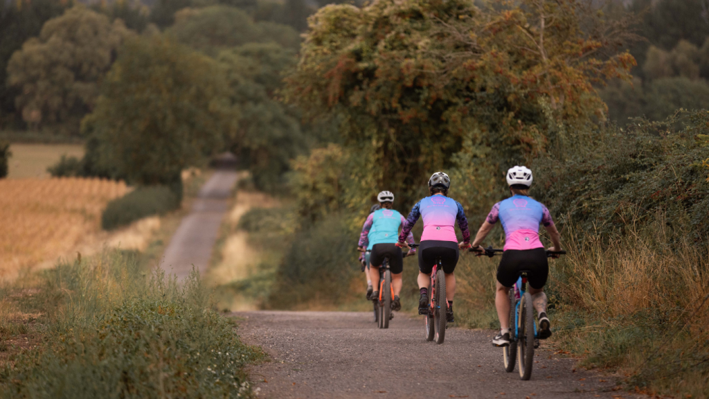 dorset trailway, girls that ride bikes